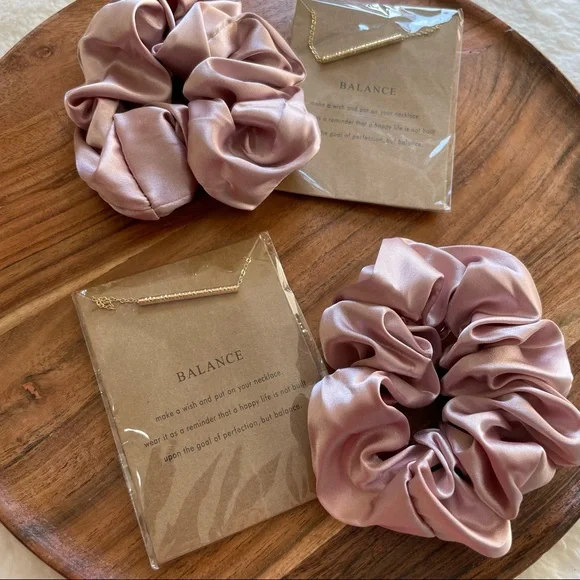 BUNDLE✨ Dainty Balance Necklaces + Silky Scrunchies - Picture 4 of 4